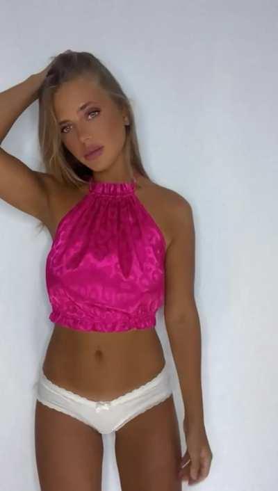 I was getting fucked on vacation while people walked by