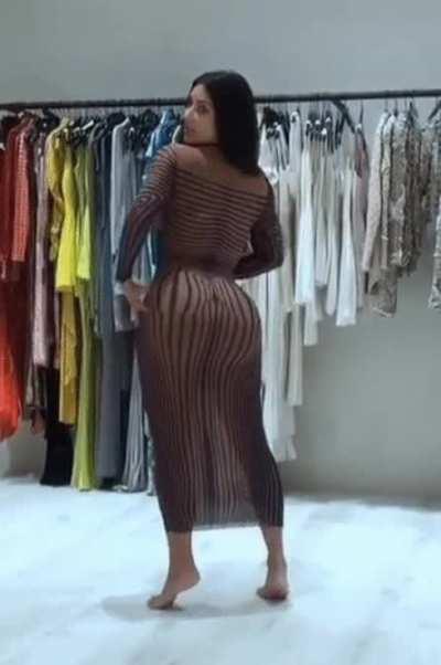 Kim's big booty