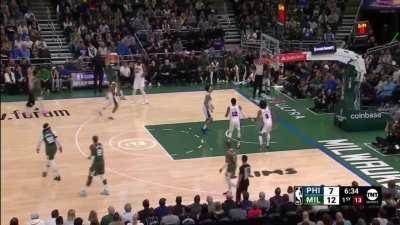 [Highlight] Brook Lopez makes the contested 3 over Beasley