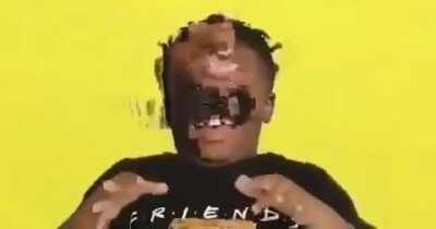 quando a pessoa manda figurinha de coreano escrito 