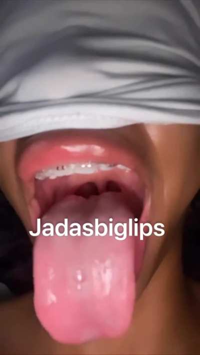 Hit up jadasbiglips on ig for her customs 