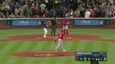 [Highlight] Horrific strike three call on Jarred Kelenic robs the M's of a bases-loaded situation in the 5th