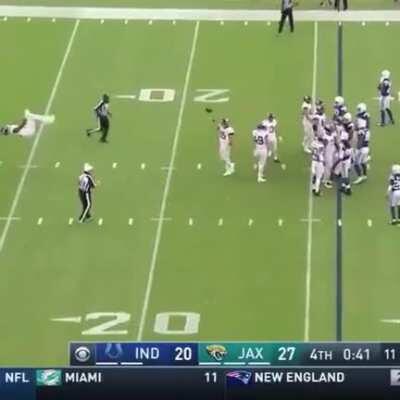 [Highlight] 6'6 Collin Johnson doing a perfect backlip in full pads