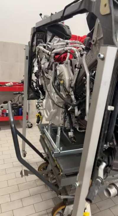 Cabin filter replacement on a 918