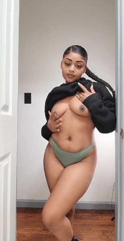 Does my 5ft frame turn you on