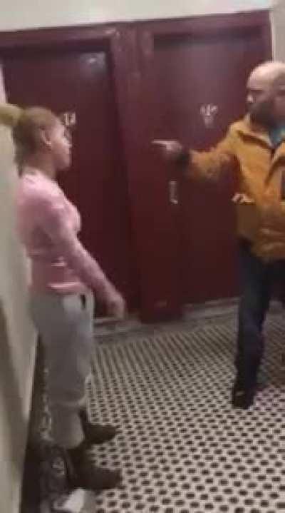 Bă! Am găsit cum se ceartă surdo-muții!