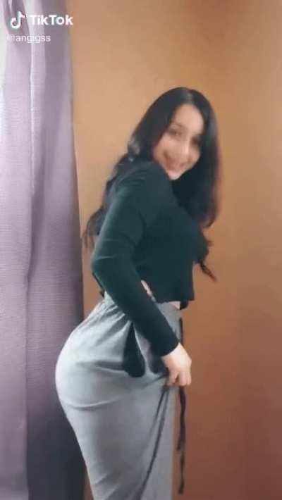 Alguien tienen que tener más de esta mami