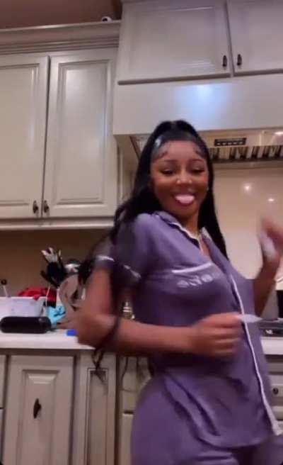 She baddd asfff😍😍👅