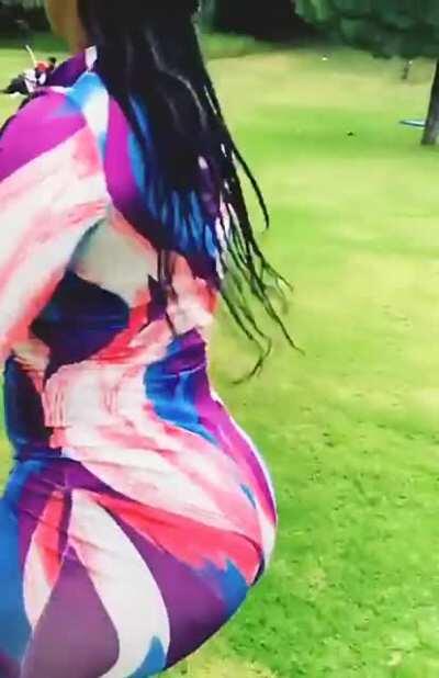 A big ass walk in the park..... Instagram's @lemo_lucia