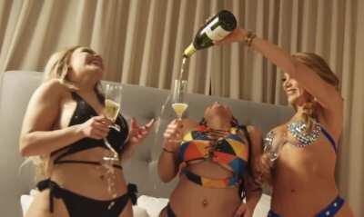 Jeni De la Vega, Mishelle Diaz Y Magaly Chavez