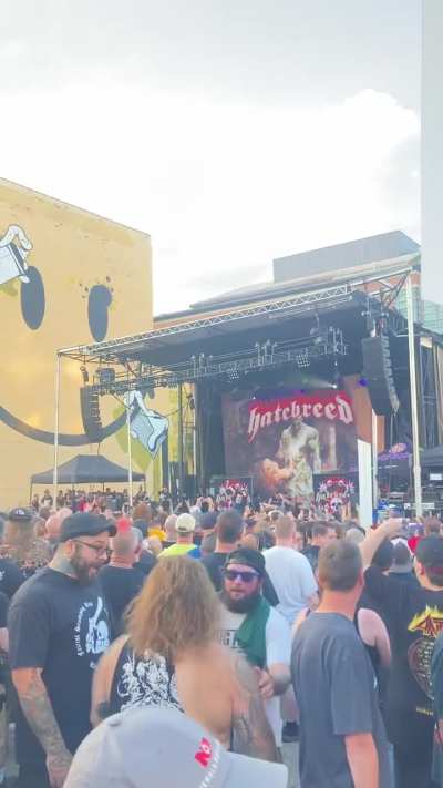 Metal fan doesn’t appreciate headbanging in the beer line