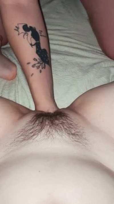 Stretching my wet hairy pussy with his hand 😍