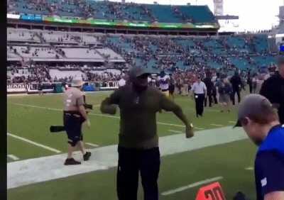 This is how I'm going into the week now. May be my new favorite Tomlin gif