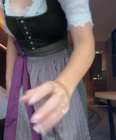 Oktoberfest 2025 - Dirndl try on
