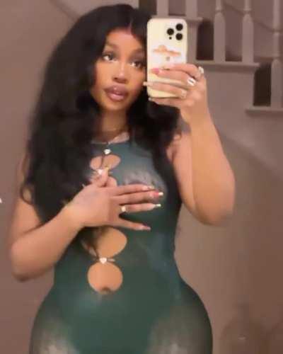 GYAT DAMN 😮‍💨