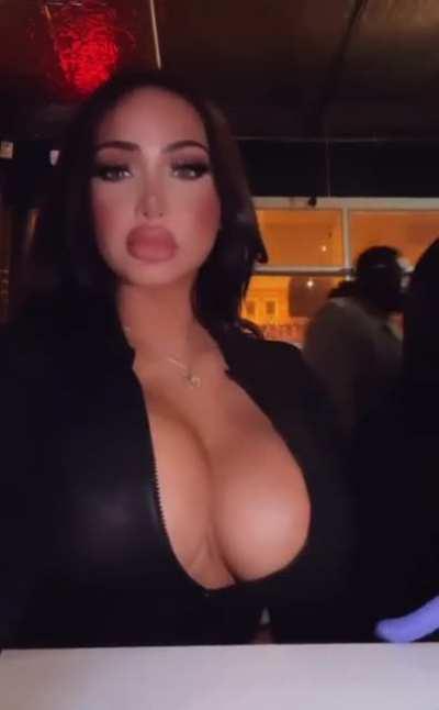 Let the jizz start Cuming 😂