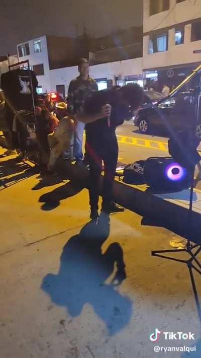 O cantor the The Weeknd perdeu tudo e foi tentar a vida trabalhando nas ruas