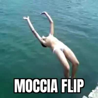 Dario Moccia erede della Divina Scuola del Monki Flip