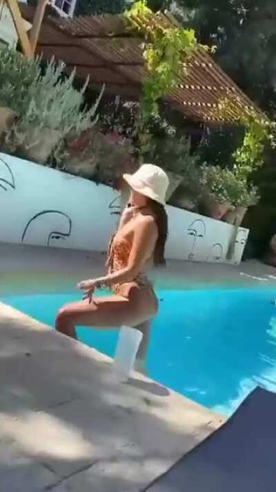 Vanessa Hudgens Shaking Her Ass