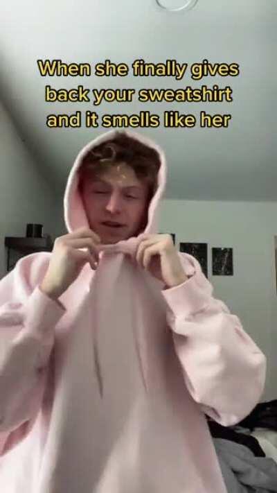 When she borrowed your jacket😳‼️