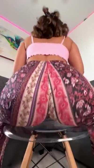 Does this look good enough to creampie?