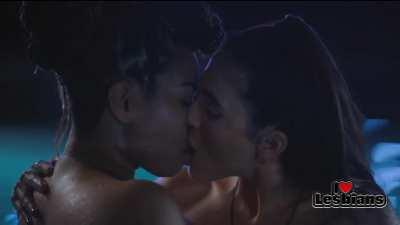 Carmen Lo Bue & Arienne Mandi (The L Word: Generation Q - s03e07) *NO MUSIC*