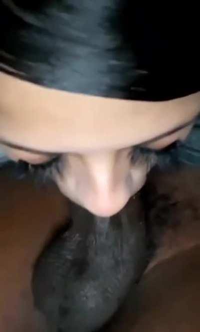 Raven eating that meat