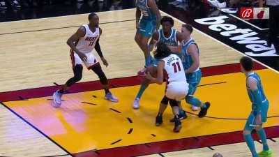 [Highlight] Jaime Jaquez Jr uses a series of fakes to score on Gordon Hayward