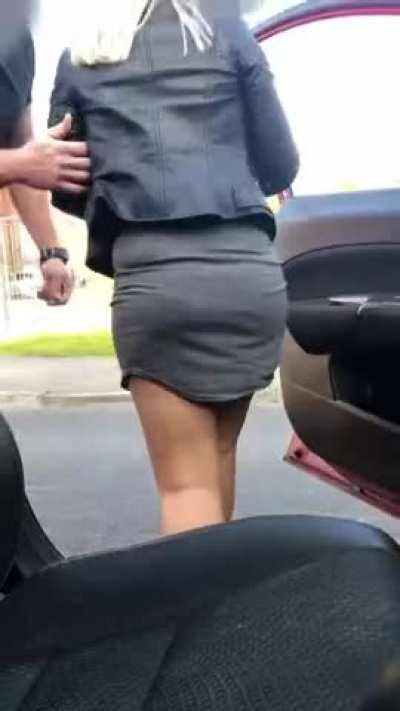 There’s something so hot about dropping her off with another guy (sound on)