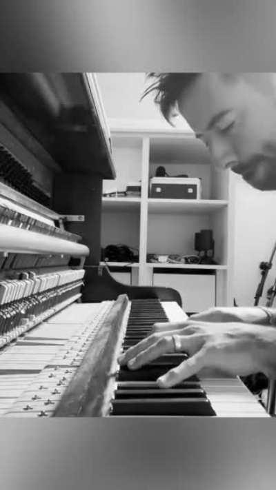 proof you don't need words to communicate