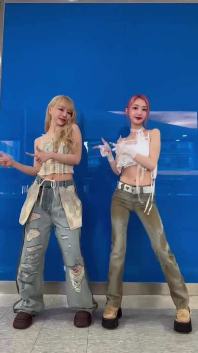 240430 Vivi Instagram Update (with Yeojin)