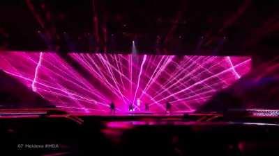 Someone had to loop this