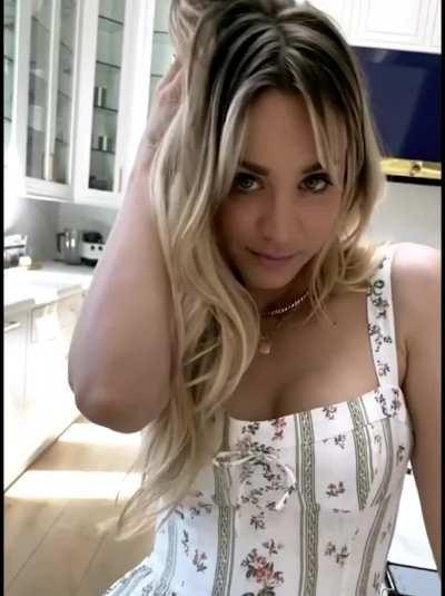 If you could enjoy one kink of yours with Kaley Cuoco, what would it be?