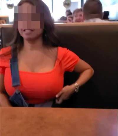 Having fun while waiting for food