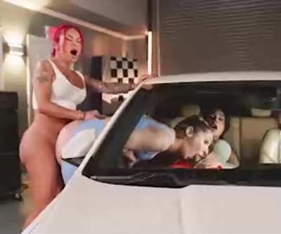 Oopsie ad featuring Tommy King with Eva Maxim and Ts Foxxy