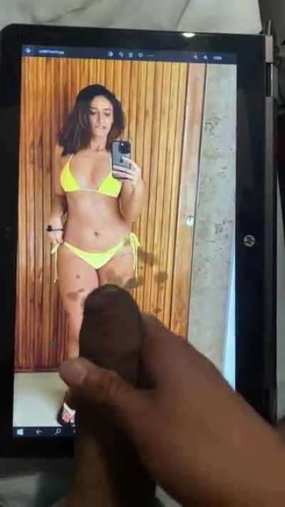 Ileana sexy selfie made me cum so much