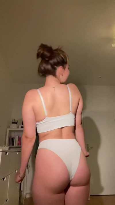 If only one guy enjoys this cute video, Im happy af 🙏💙