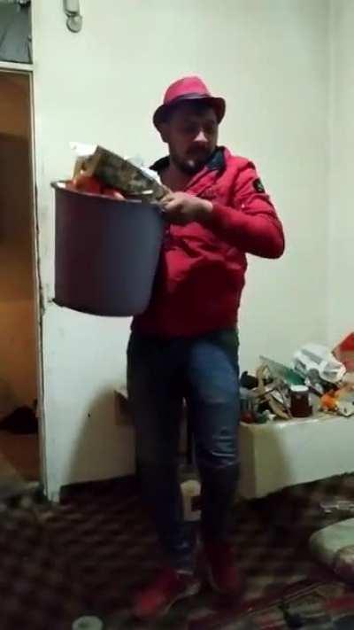 Yapacağın şakayı sikeyim ayarsız herif