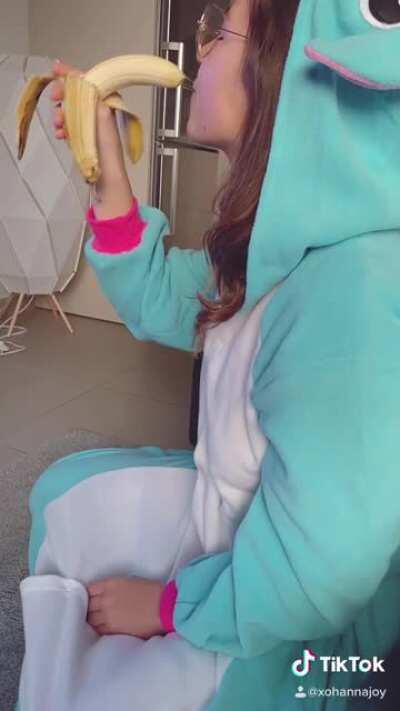 It happens every time I eat bananas!