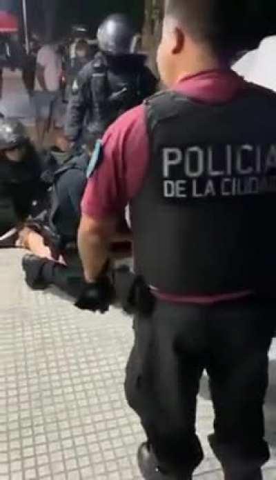 [CABA] Se llevan en cana a Ezequiel Guazzora por andar drogado y aparentemente atropellar a un policía