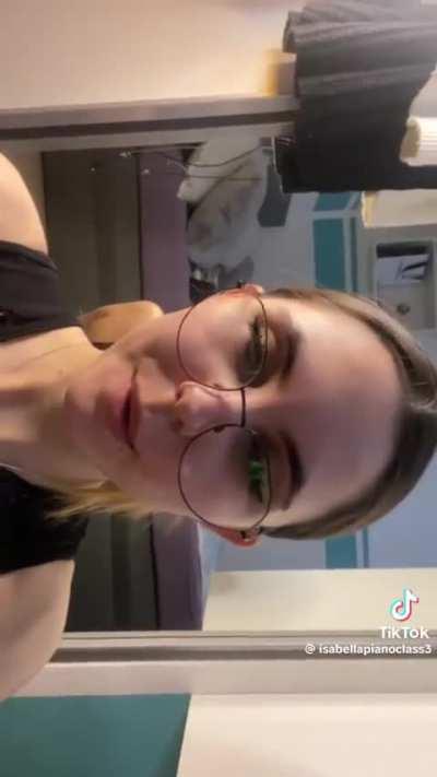 @isabellapianoclass3
