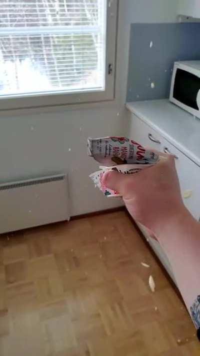 My first grip, decided to go slowmo style. And yes, it was in the ceiling aswell.