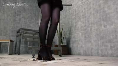 Mia from Crushing Beauties - Bug Crushed