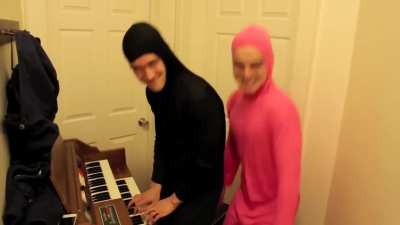 2 girls 1 organ instrumental remake.