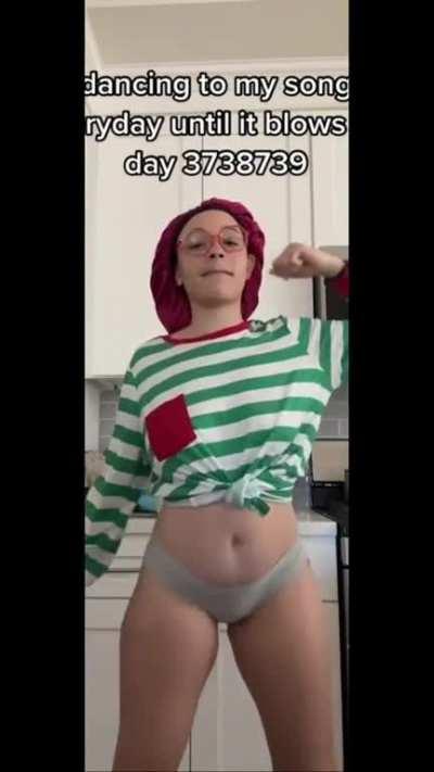 Sexy light skin booty