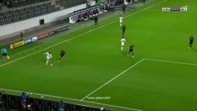 Vinícius Jr. goal miss against Borussia Mönchengladbach.