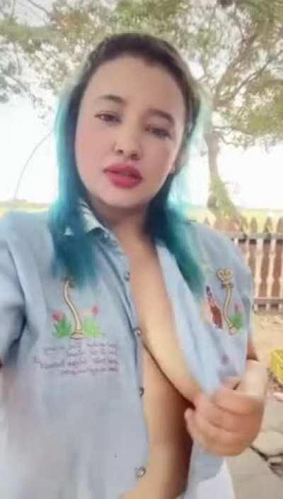 Just a simple top but with a nice surprise