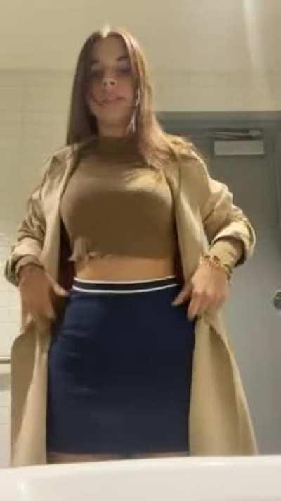 Do you like your 18 years old girl in that outfit.... I am ready for dirty things haha