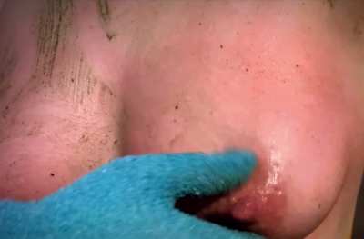 [Selling] 2-minute exfoliating tit scrub