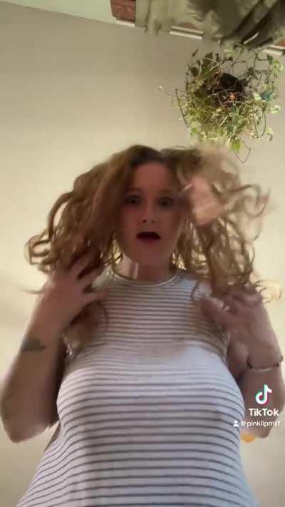 Happy titty Tuesday my loves 